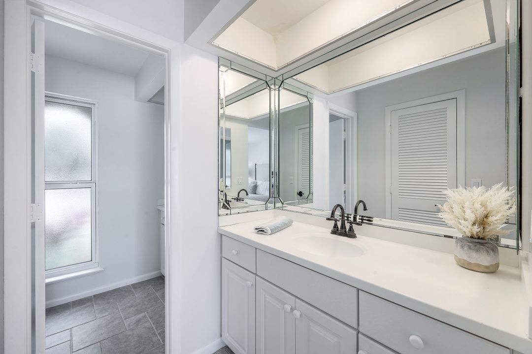 819 Perrine Ct, Marco Island, FL 34145