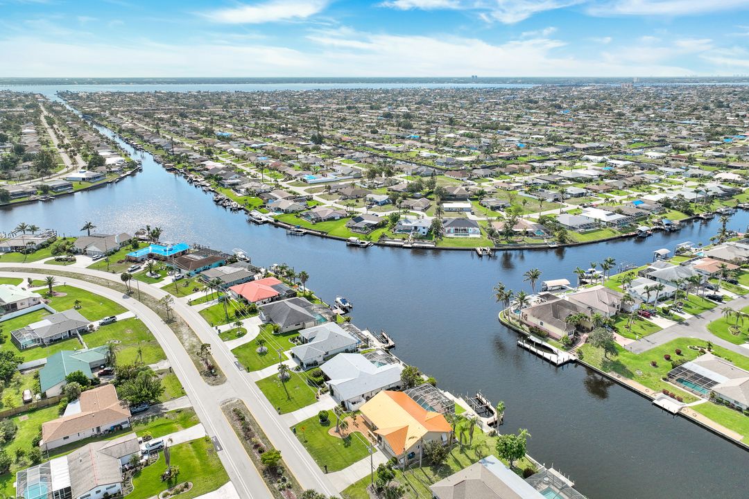 1004 Archer Pkwy E, Cape Coral, FL 33904