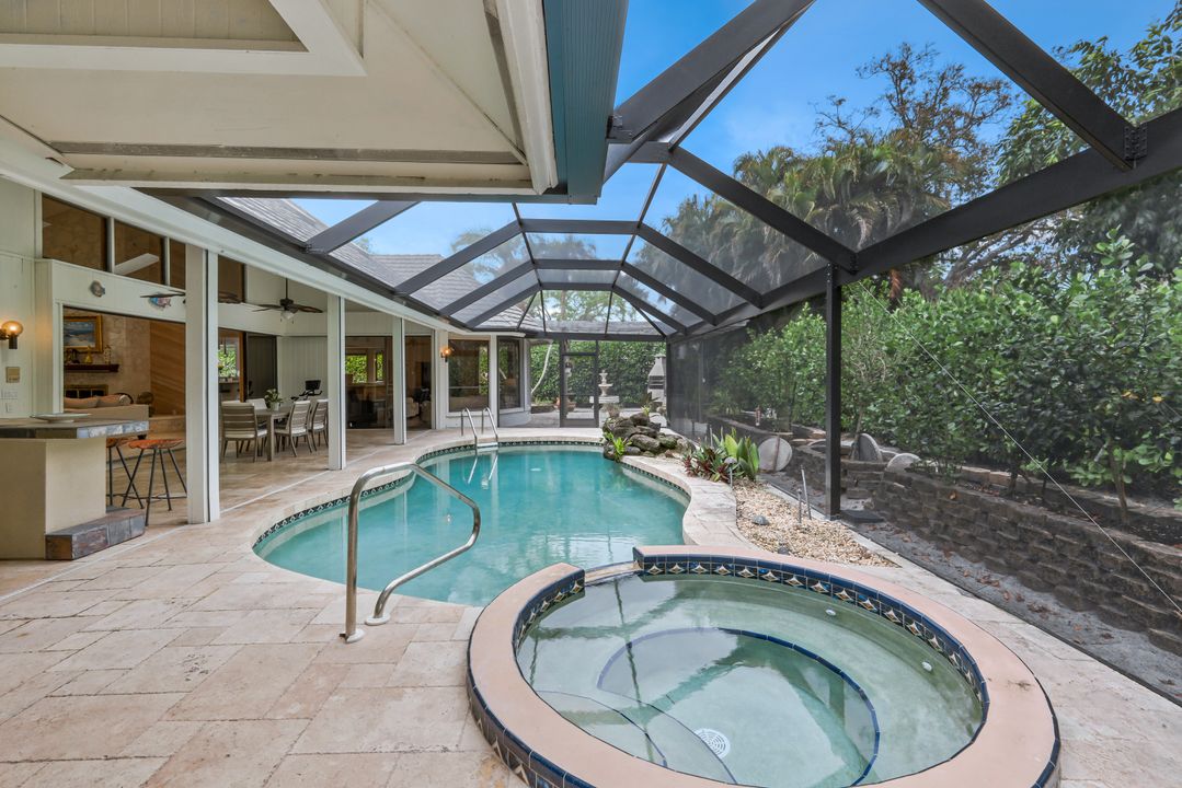 730 Bay Tree Ct, Naples, FL 34108