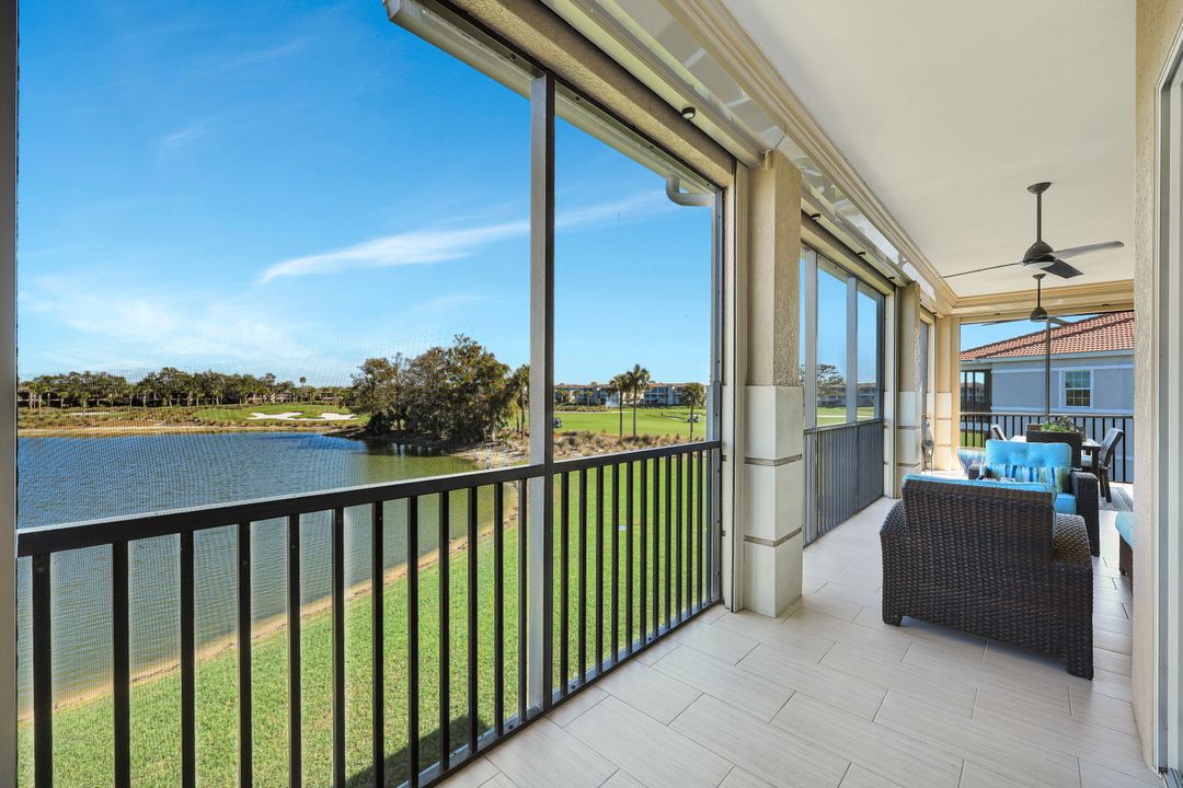 608 El Camino Real #202, Naples, FL 34119