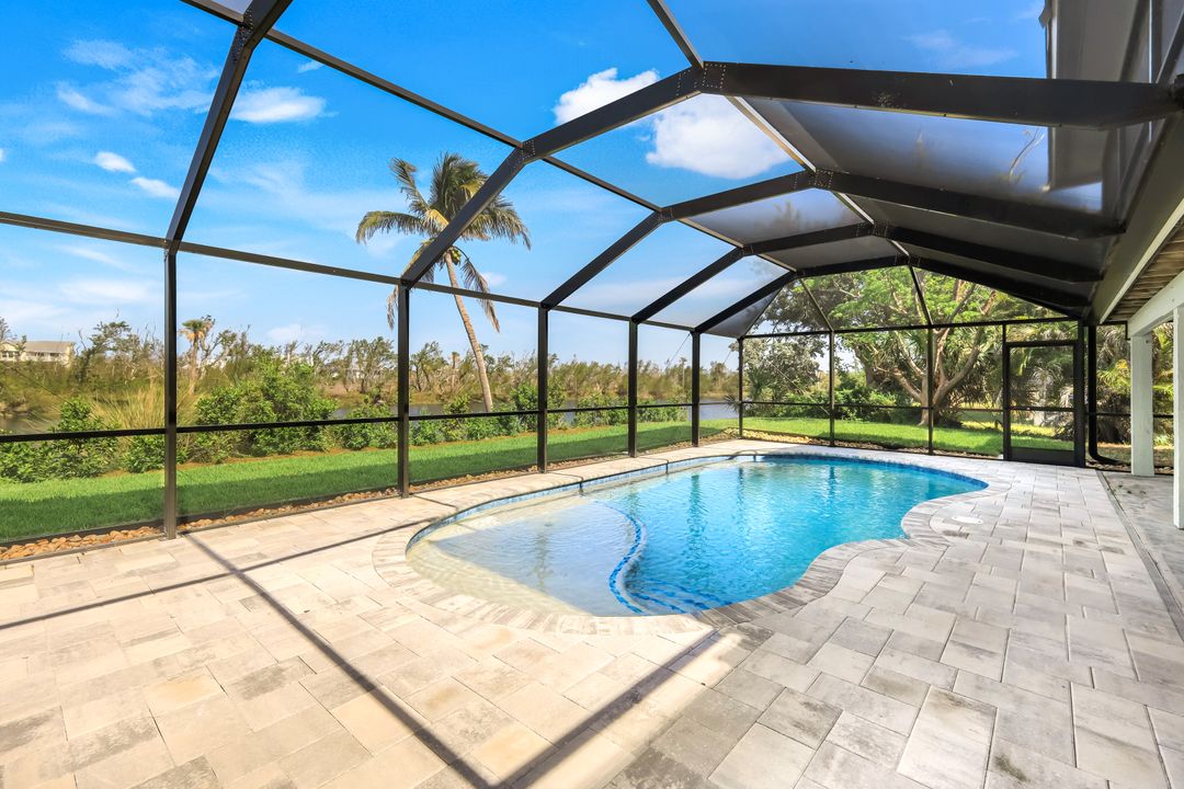 647 Rabbit Rd, Sanibel, FL 33957