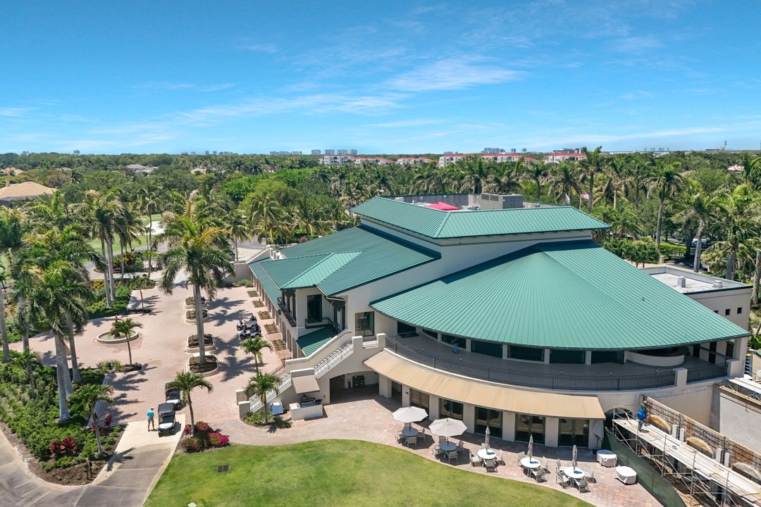 1855 Les Chateaux Blvd #201, Naples, FL 34109