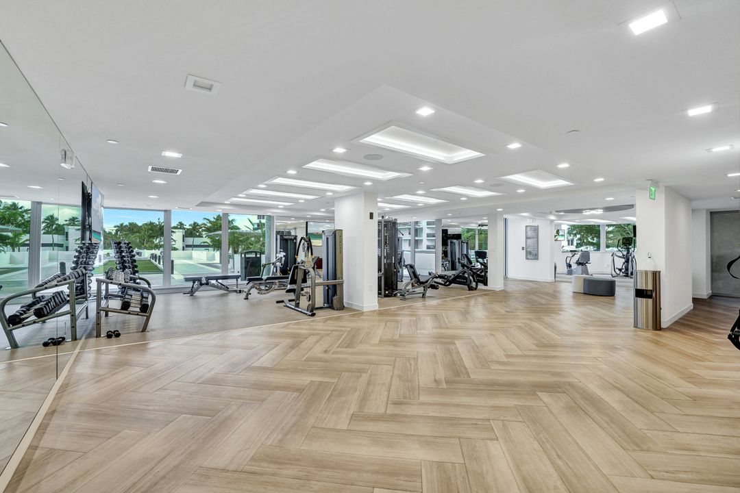4051 Gulf Shore Blvd N #700, Naples, FL 34103