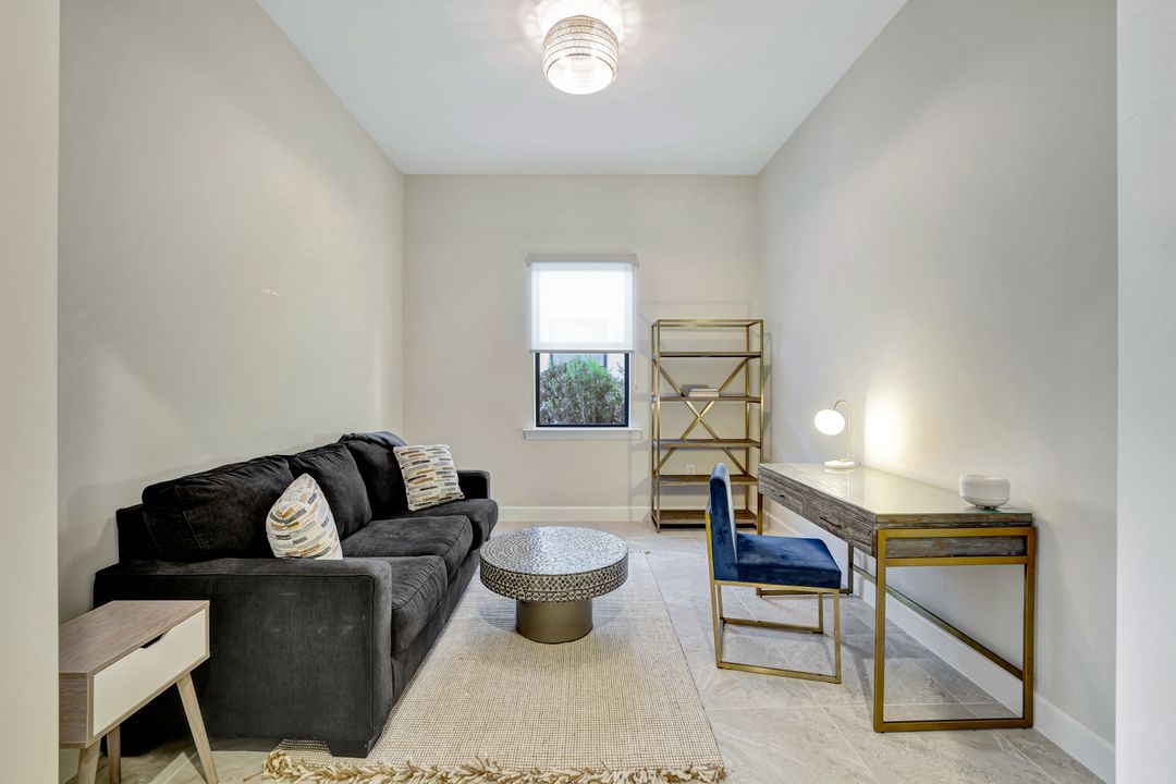 10112 Seaside Wy, Bonita Springs, FL 34135