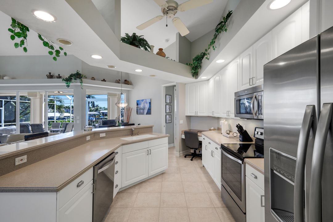 2014 Cape Coral Pkwy W, Cape Coral, FL 33914