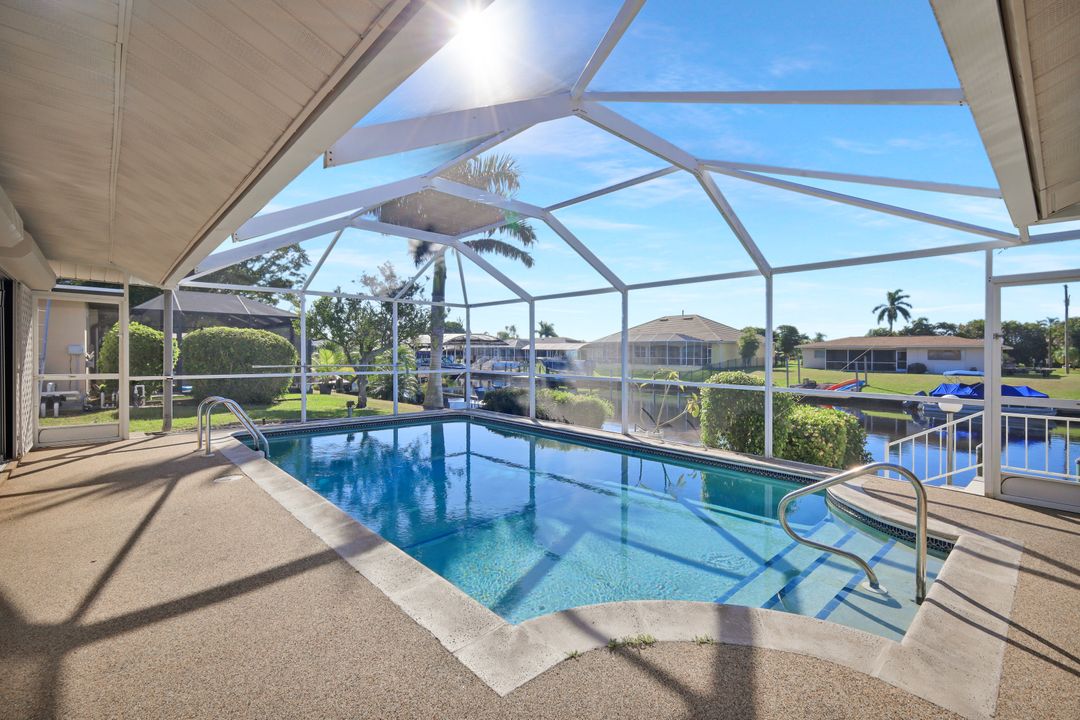 206 SE 37th Terrace, Cape Coral, FL 33904