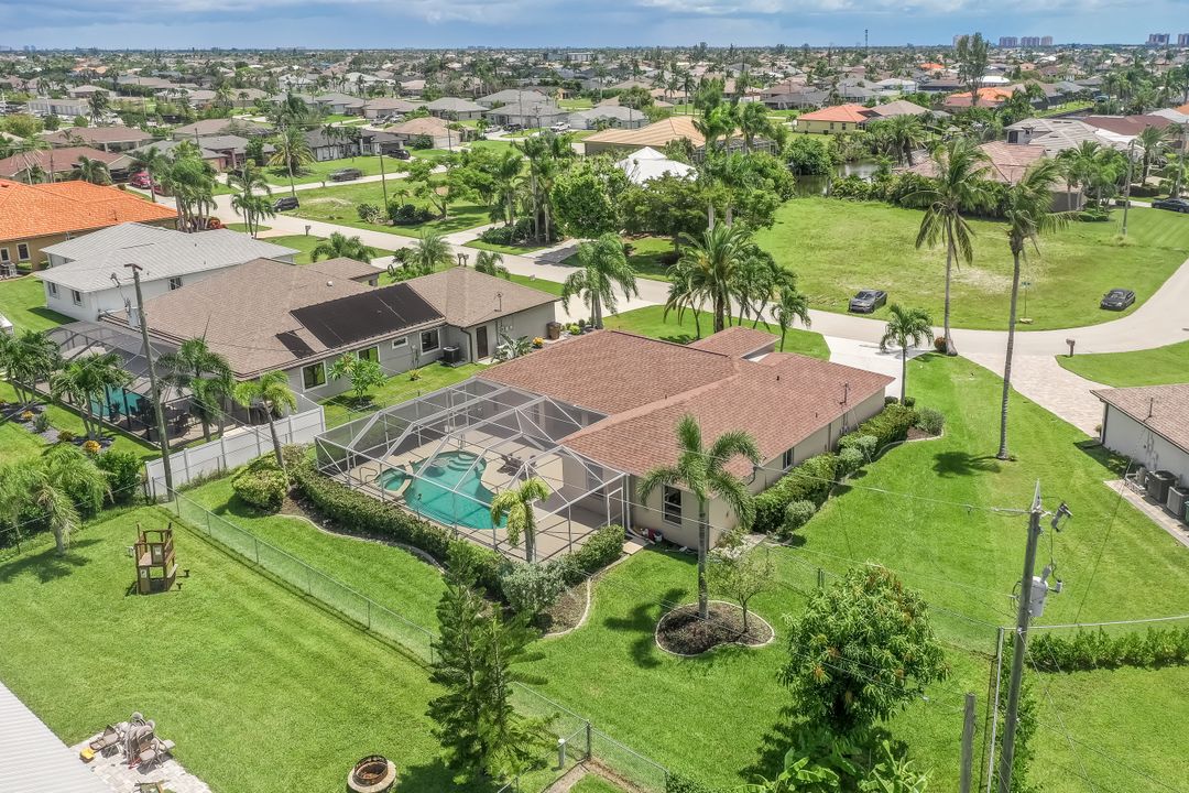 1933 SW 38th St, Cape Coral, FL 33914