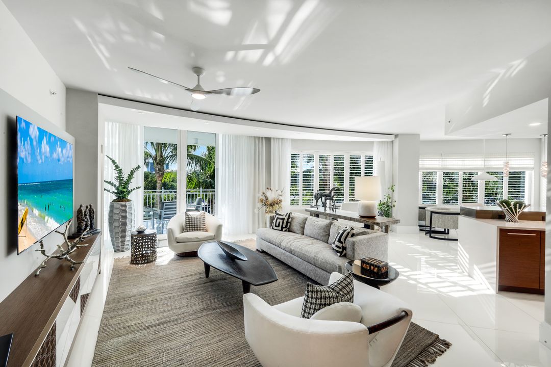 13665 Vanderbilt Dr #301, Naples, FL 34110