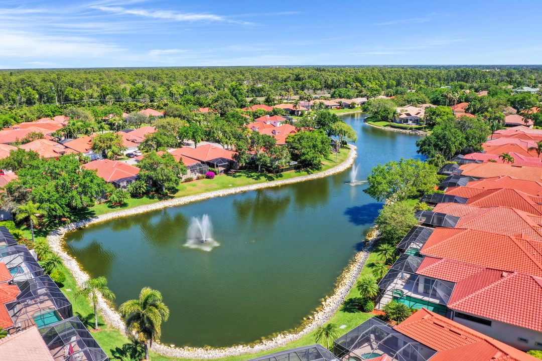 939 Fountain Run, Naples, FL 34119
