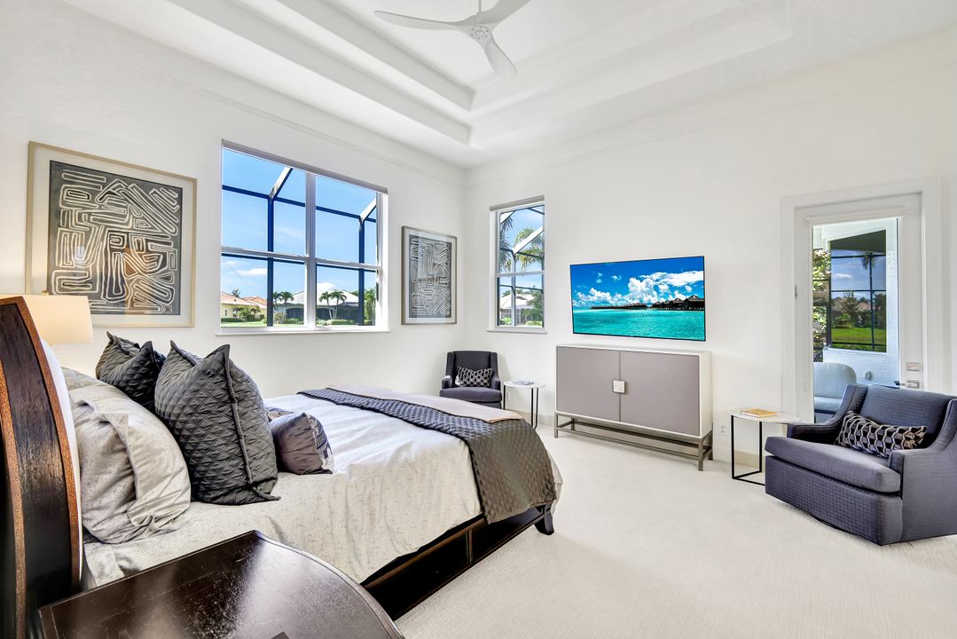 5746 Hammock Isles Dr, Naples, FL 34119