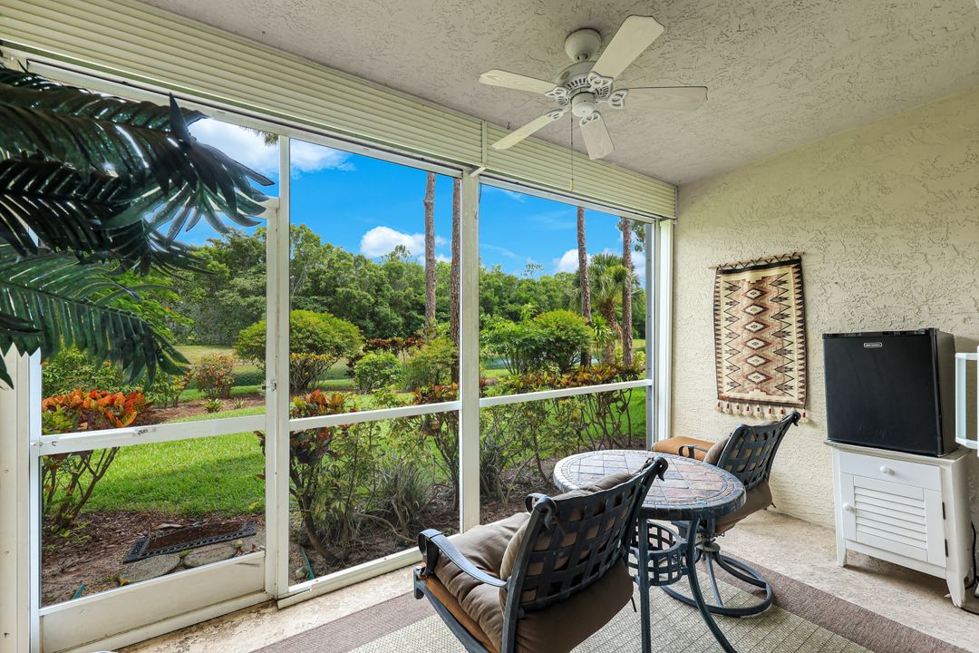 225 Robin Hood Cir #101, Naples, FL 34104