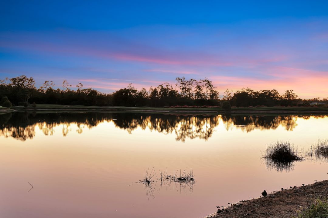 5092 Cerromar Dr, Naples, FL 34112