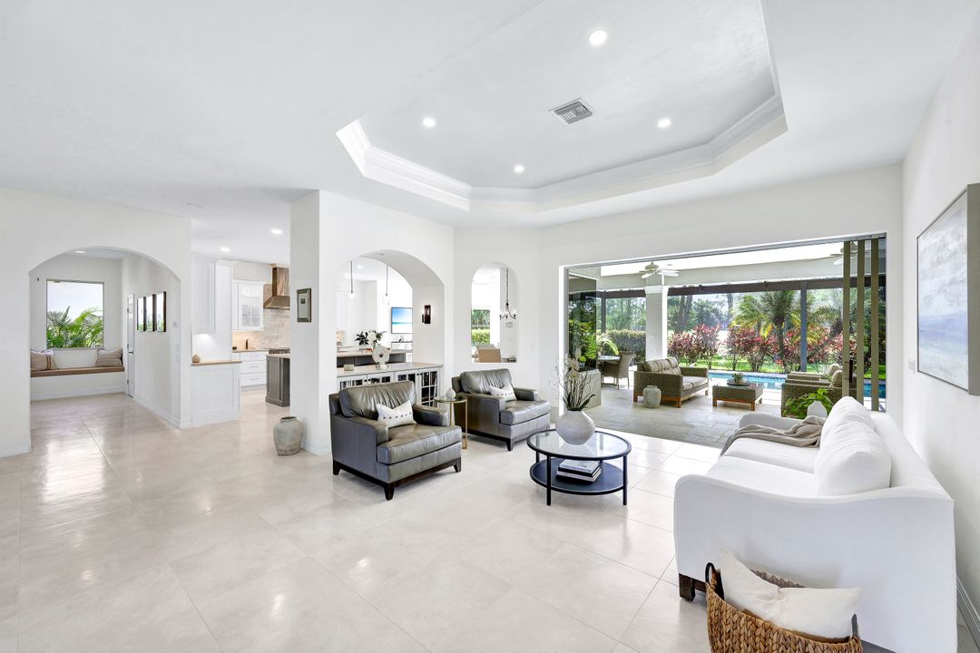 8028 Tiger Lily Dr, Naples, FL 34113