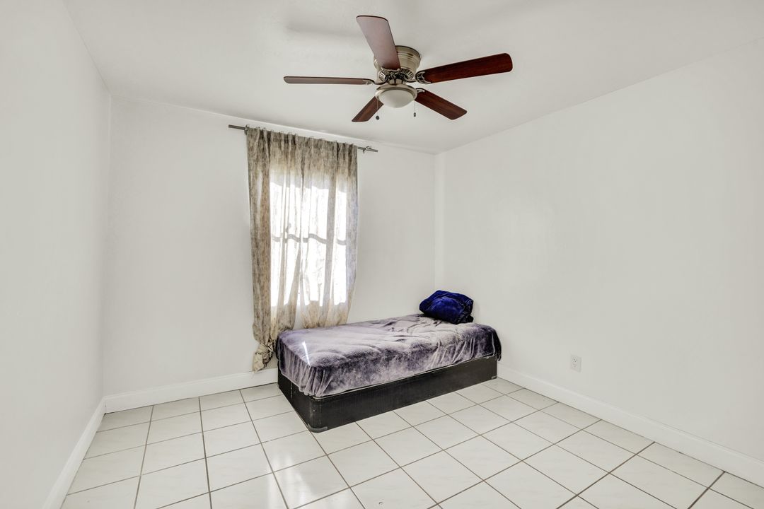 2540 47th Terrace SW, Naples, FL 34116