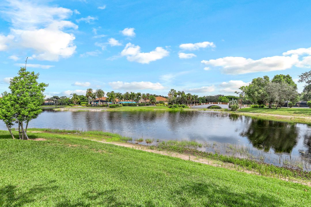 2179 Canary Island Cove, Naples, FL 34119