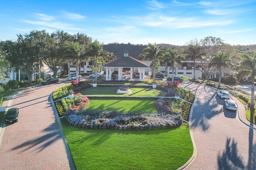 28864 Blaisdell Dr, Naples, FL 34119