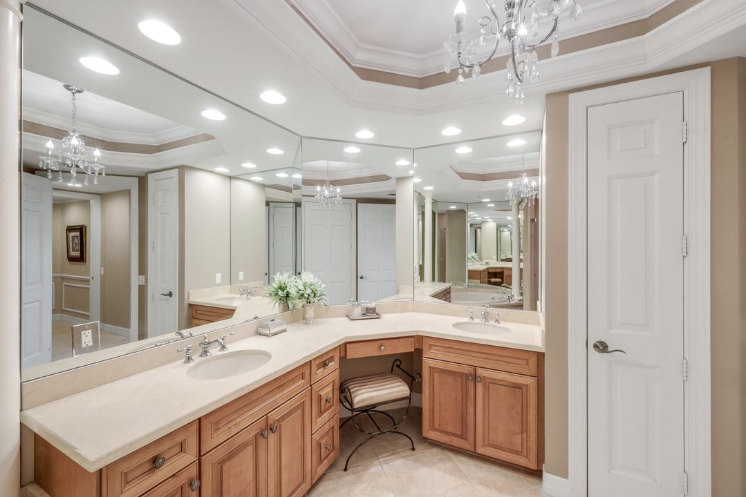 295 Grande Way #T03, Naples, FL 34110