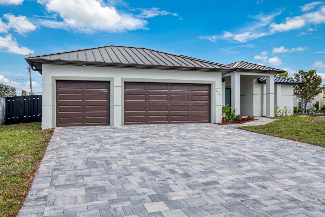 819 SW 16th Terrace, Cape Coral, FL 33991