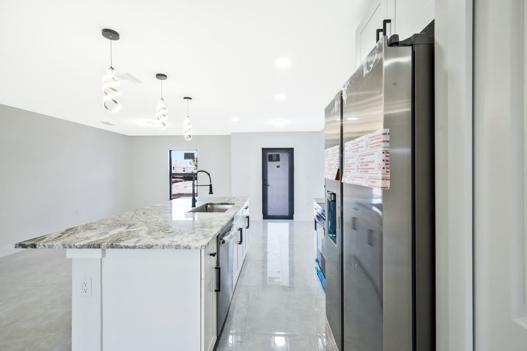 3411 27th St SW, Lehigh Acres, FL 33976