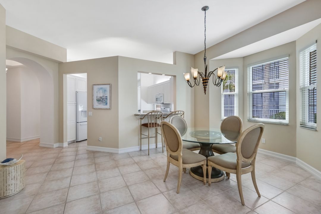 820 Bentwater Cir #101, Naples, FL 34108