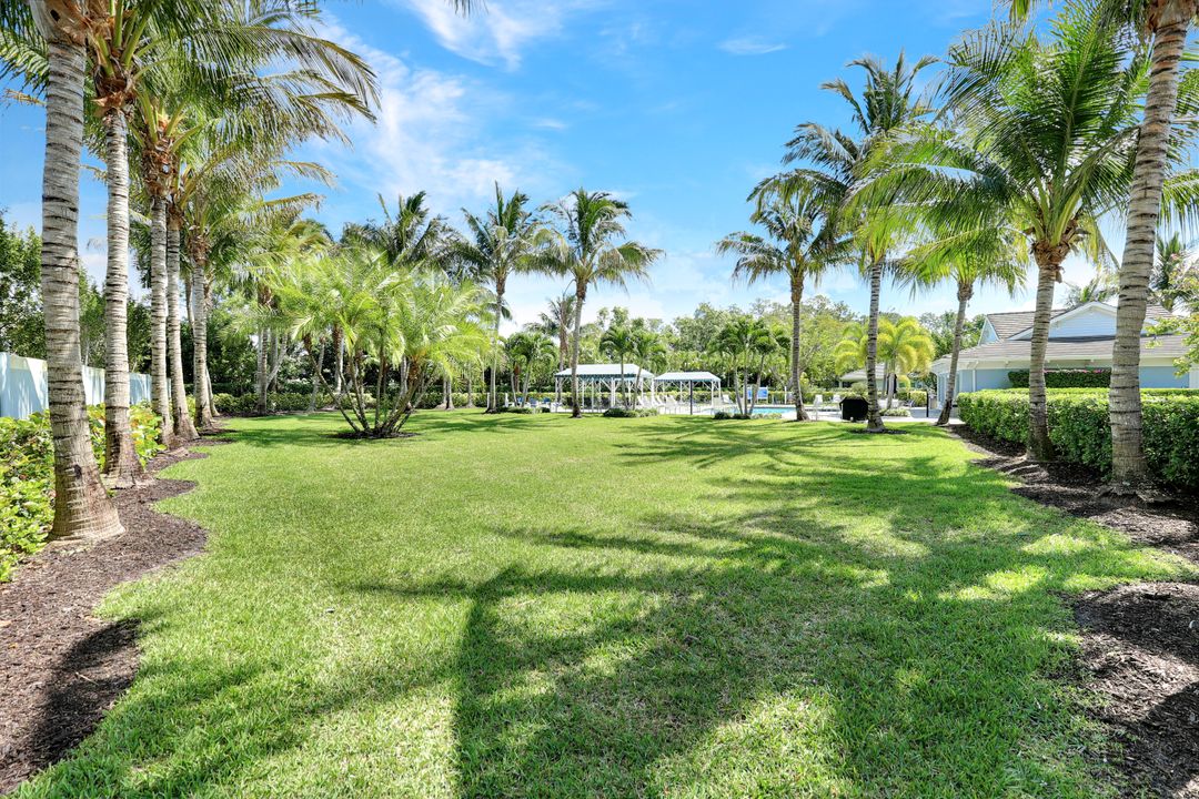 2319 Marquesa Cir, Naples, FL 34112