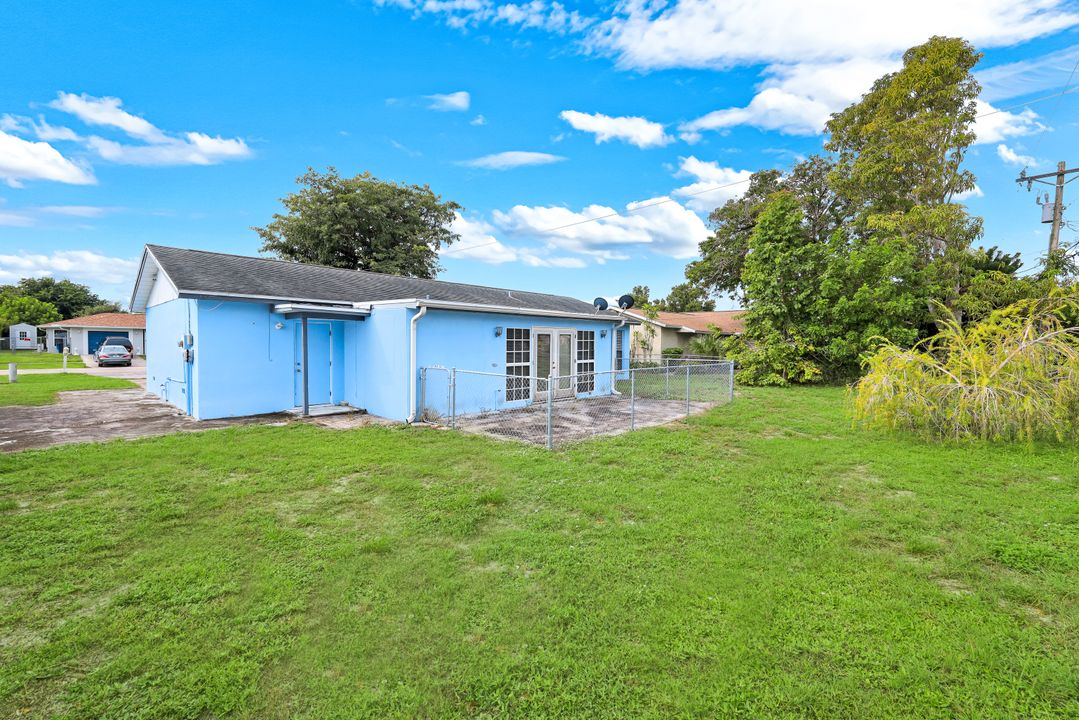 954 Jolly Rd, North Fort Myers, FL 33903
