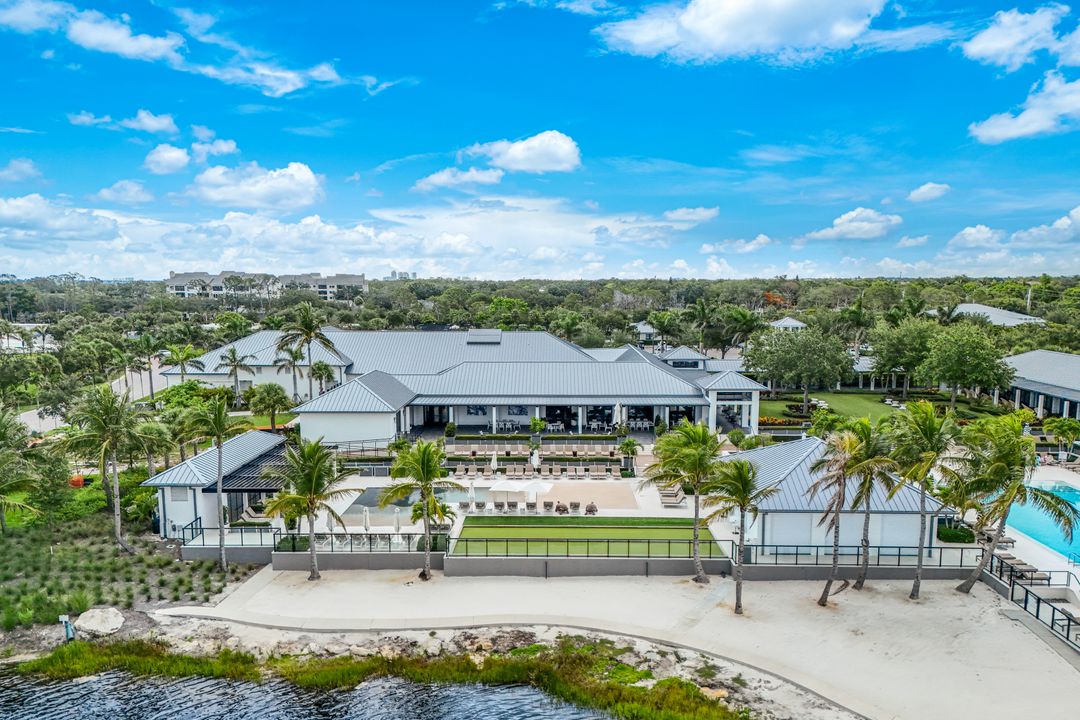 13915 Old Coast Rd, Naples, FL 34110