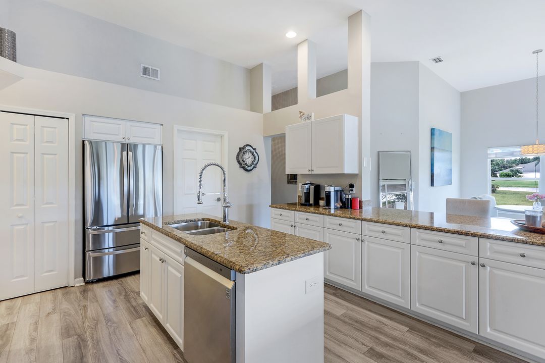 2520 Grove Isle Ct, Naples, FL 34109