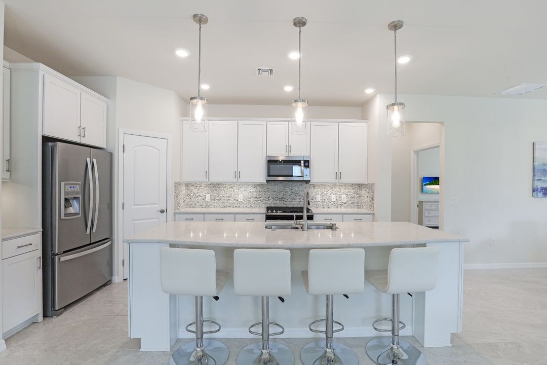 7266 Wilton Dr N, Naples, FL 34109