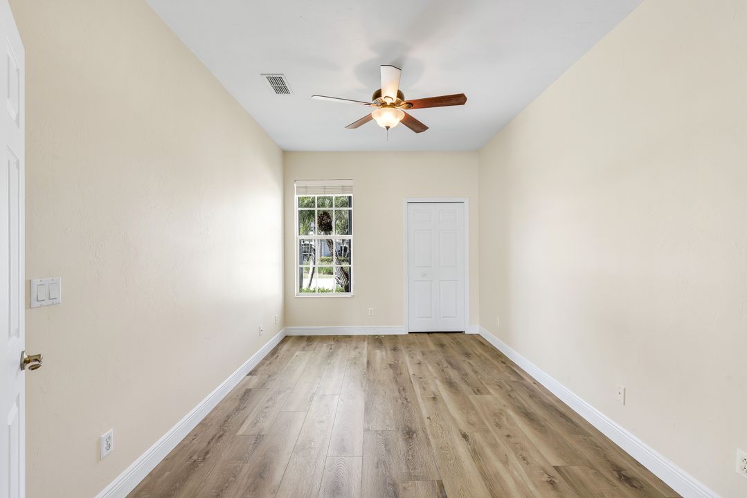 9214 Palm Island Cir, NO FORT MYERS, FL 33903