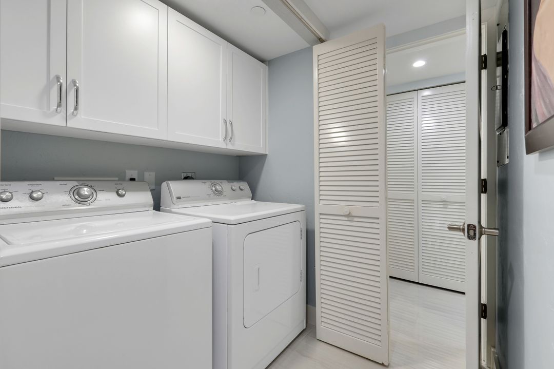 5601 Turtle Bay Dr #1802, Naples, FL 34108