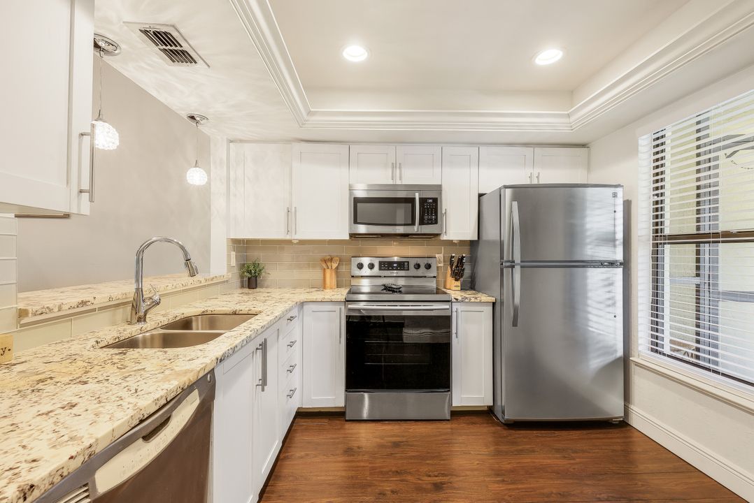 8336 Charter Club Cir #10, Fort Myers, FL 33919