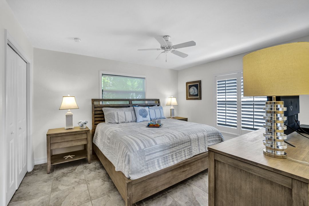 655 8th Ave S #6, Naples, FL 34102