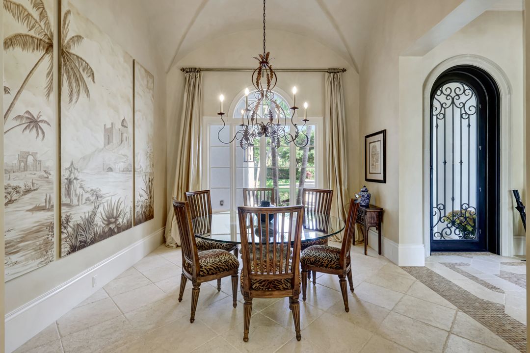 2249 Miramonte Ct, Naples, FL 34105