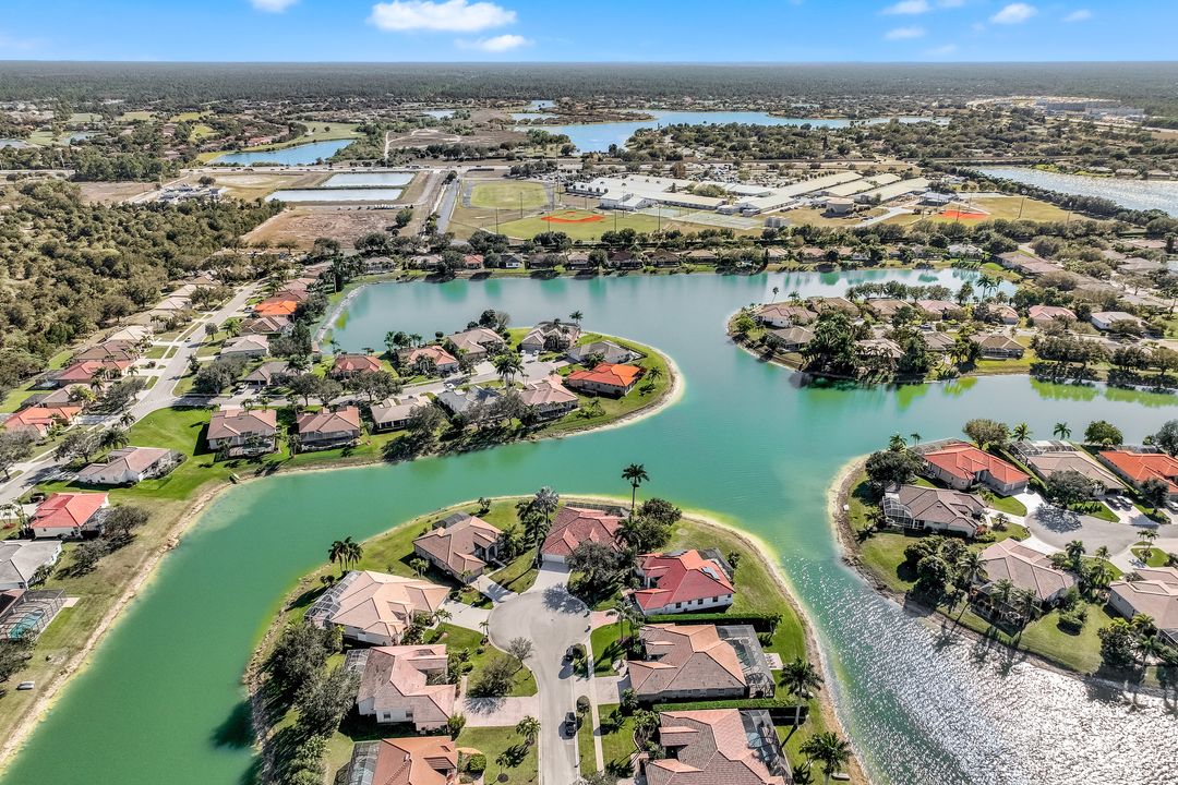 3201 Brookeview Ct, Naples, FL 34120