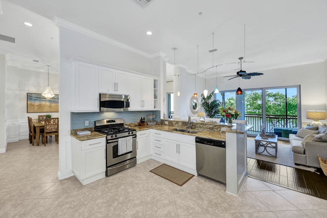 9235 Tesoro Ln #4-202, Naples, FL 34114