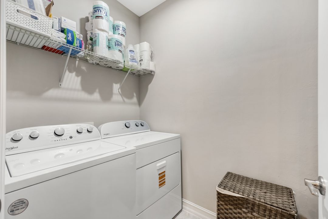 7348 Rockefeller Dr, Naples, FL 34119