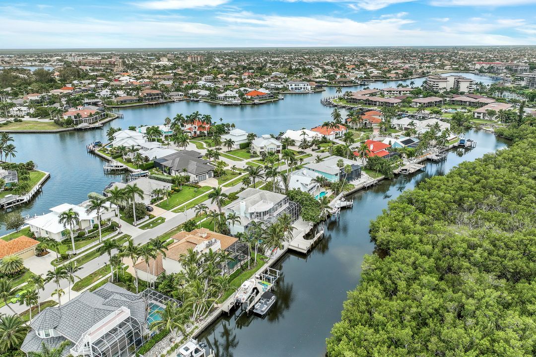 458 Spinnaker Dr, Marco Island, FL 34145