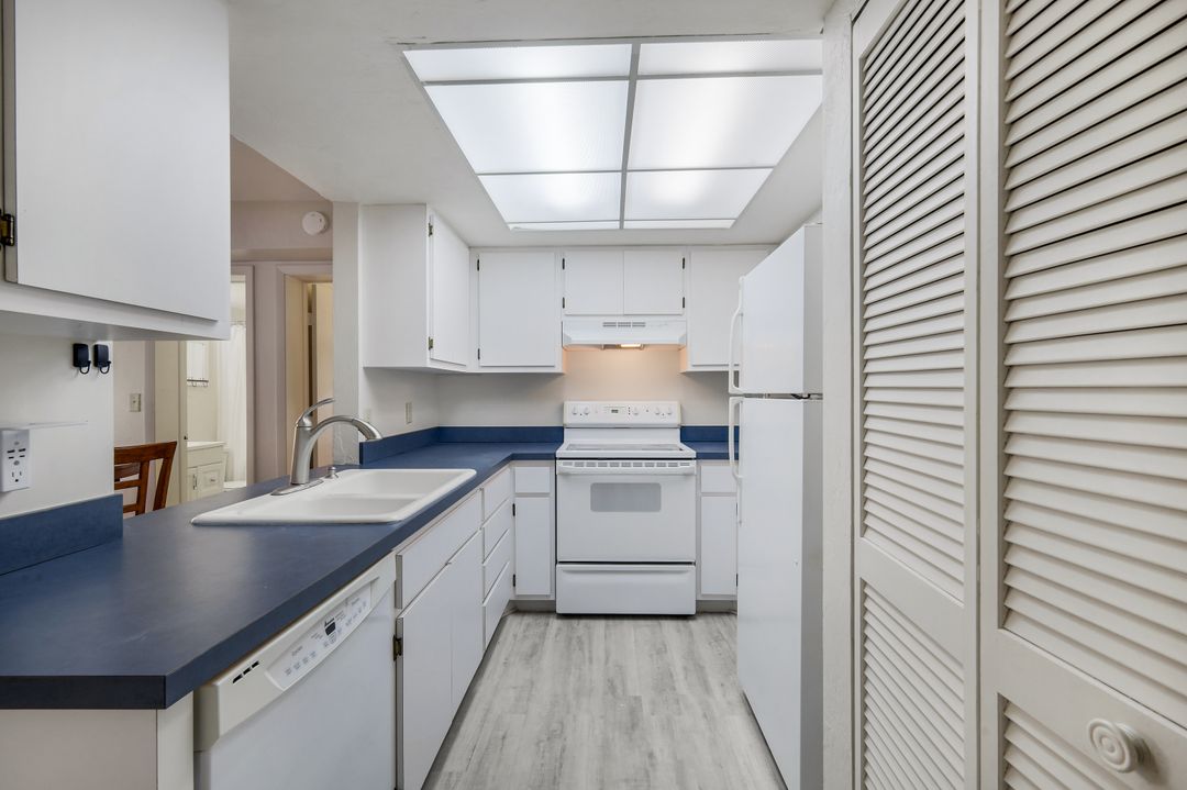 13240 White Marsh Ln #7, Fort Myers, FL 33912