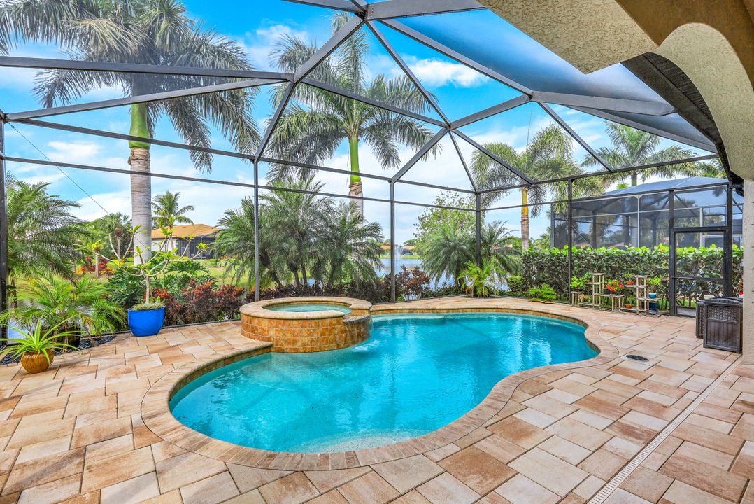 9973 Alhambra Ln, Bonita Springs, FL 34135