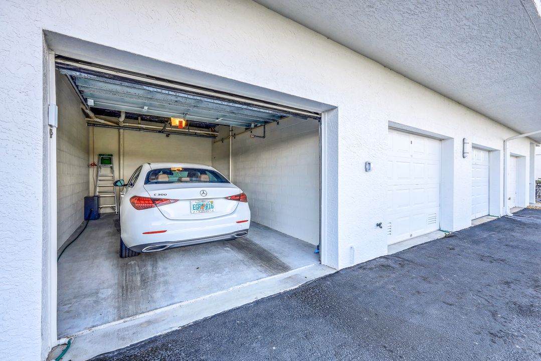 410 Flagship Dr #504, Naples, FL 34108