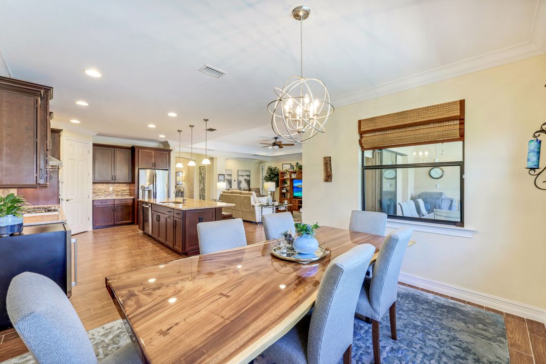 1585 Mockingbird Dr, Naples, FL 34120