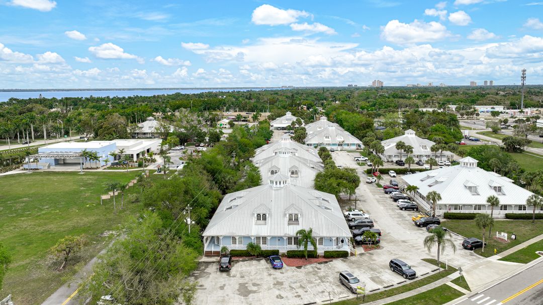 1361 Royal Palm Square Blvd, Fort Myers, FL 33919