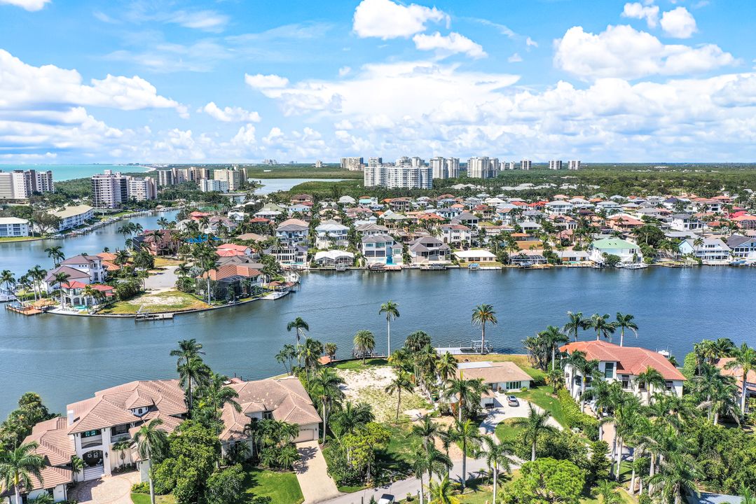 191 Seabreeze Ave, Naples, FL 34108