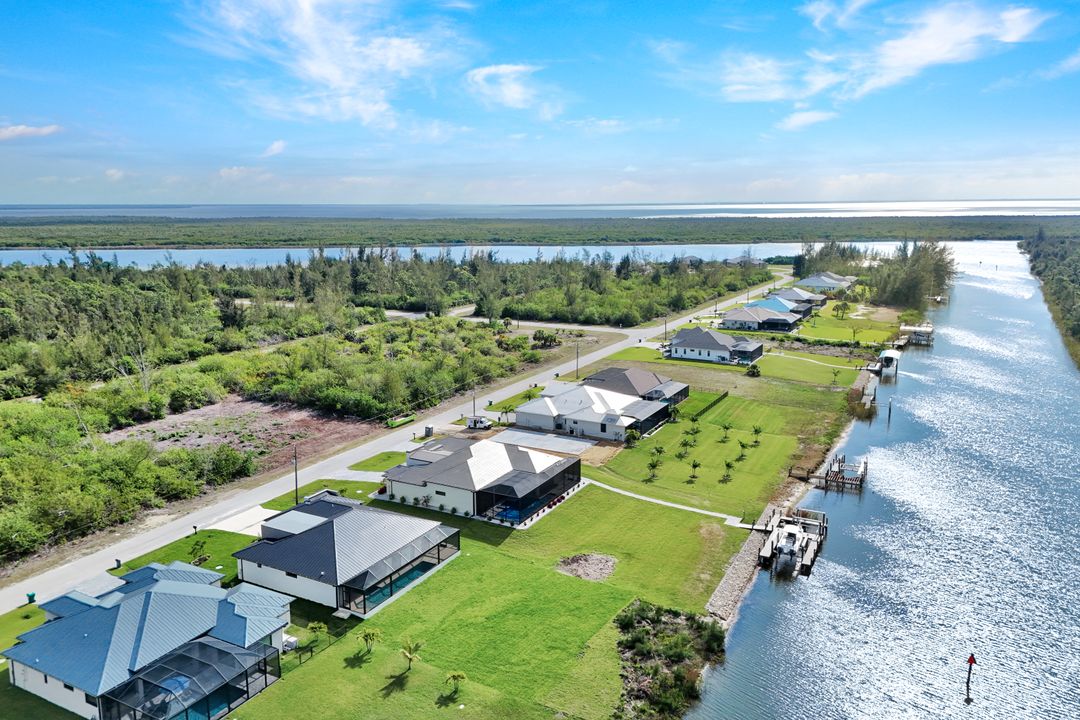 16692 Liggett Cir, Port Charlotte, FL 33981