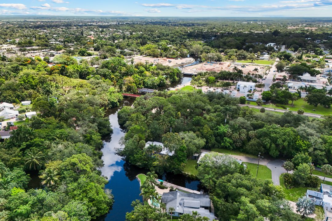 27292 East Dr, Bonita Springs, FL 34135