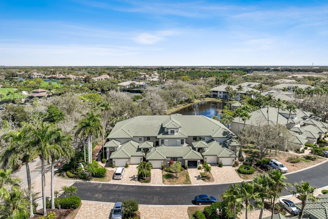 24640 Ivory Cane Dr, Bonita Springs, FL 34134