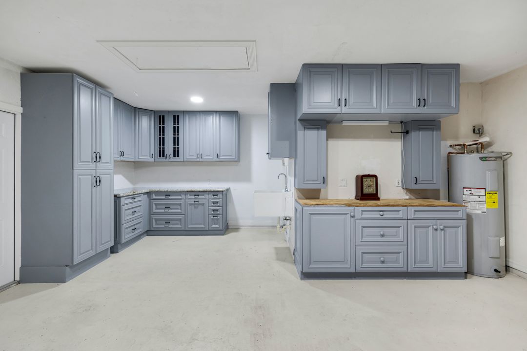 520 Raven Way, Naples, FL 34110