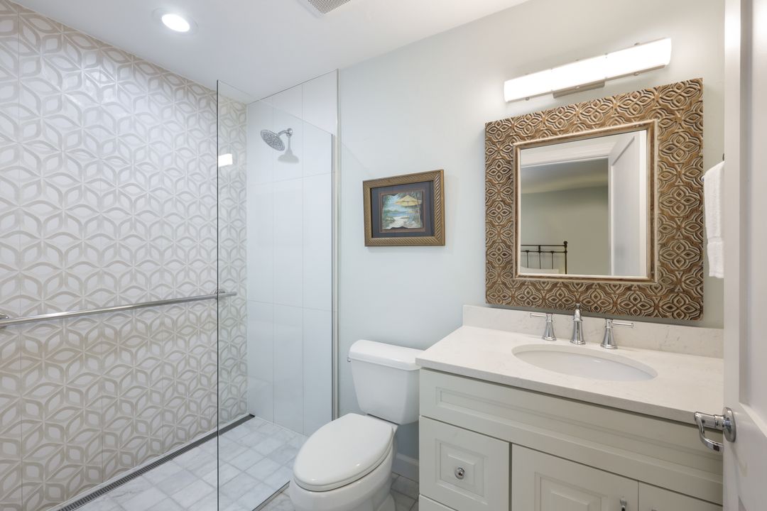 2218 Kings Lake Blvd, Naples, FL 34112