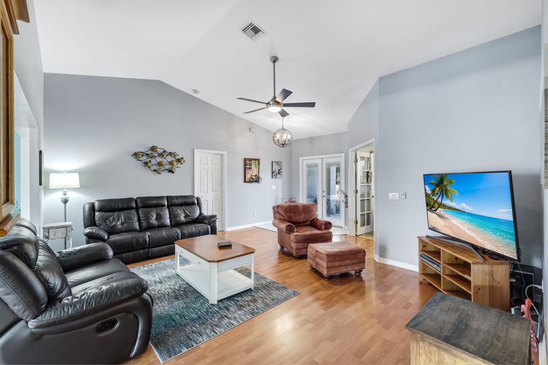 2004 SE 8th Ave, Cape Coral, FL 33990